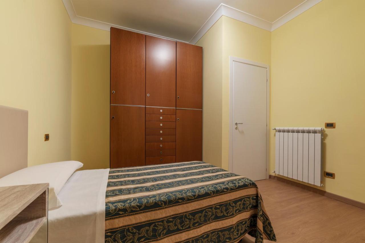 روما Termini Station Elegant And Roomy Apartment المظهر الخارجي الصورة