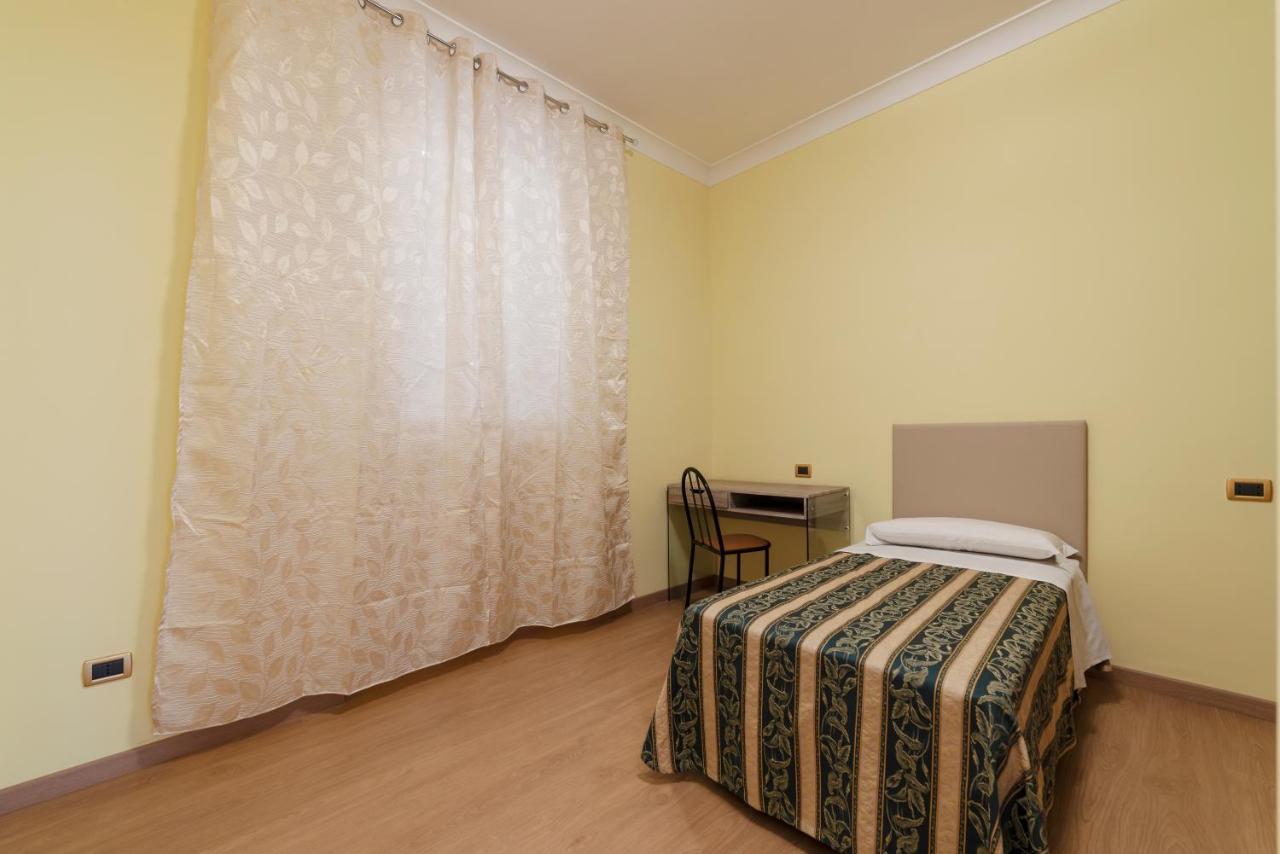 روما Termini Station Elegant And Roomy Apartment المظهر الخارجي الصورة