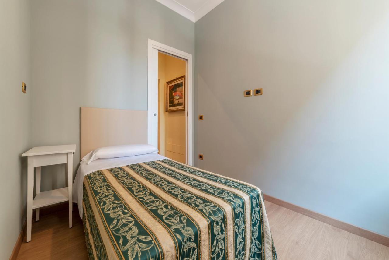روما Termini Station Elegant And Roomy Apartment المظهر الخارجي الصورة